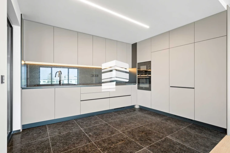 Apartamento T2 para Venda em São Martinho Foto 3