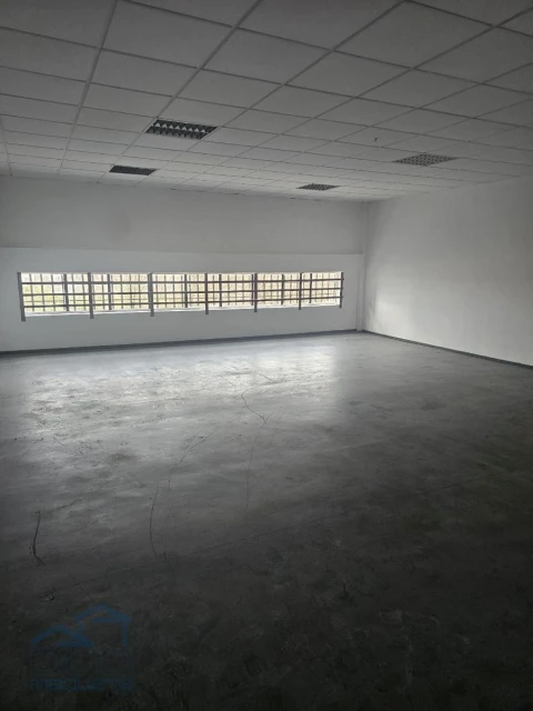 Armazém para Venda em Perafita, Lavra e Santa Cruz do Bispo