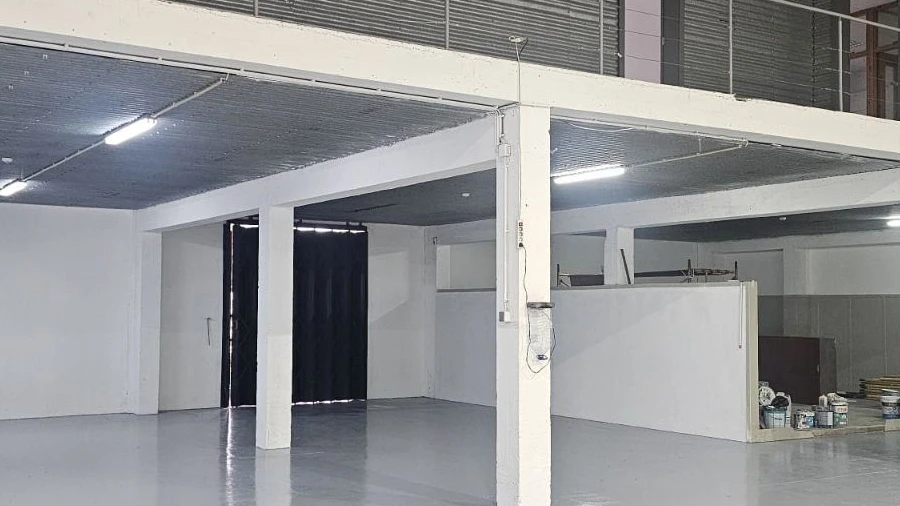 Armazém para Venda em Perafita, Lavra e Santa Cruz do Bispo