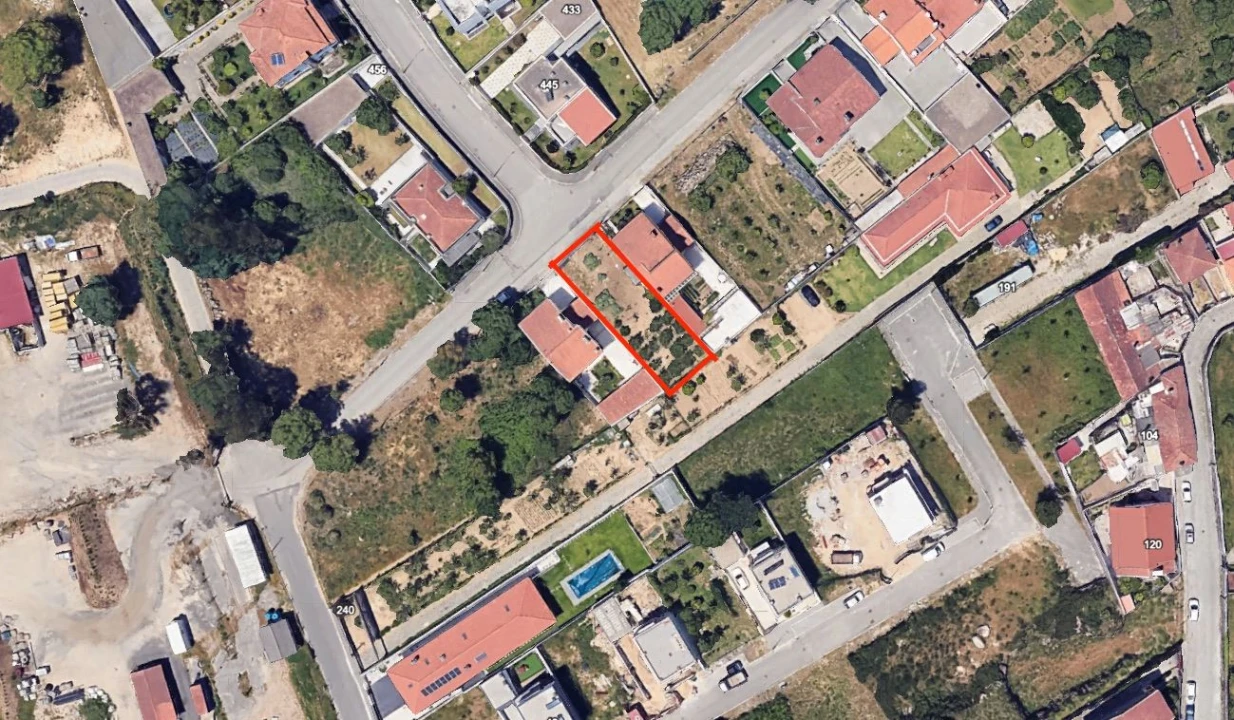 Terreno para Venda em Arcozelo Foto 1