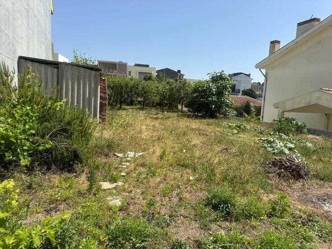 Terreno para Venda em Arcozelo Foto 4