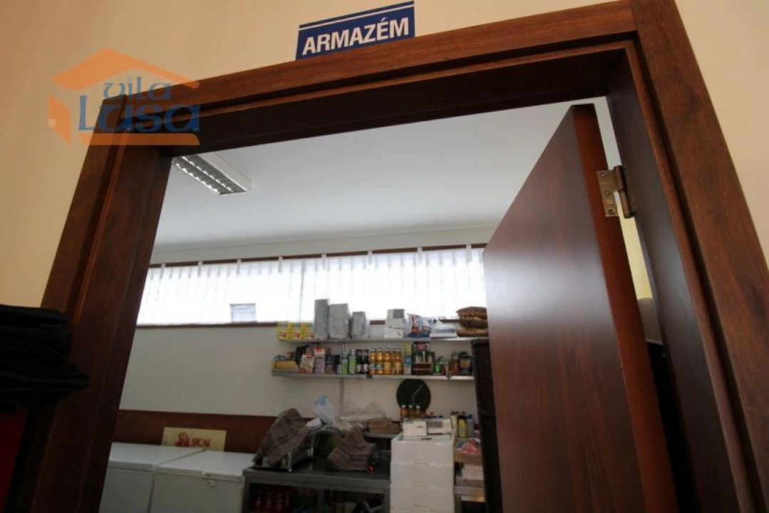 Loja para Venda em Espinho Foto 12