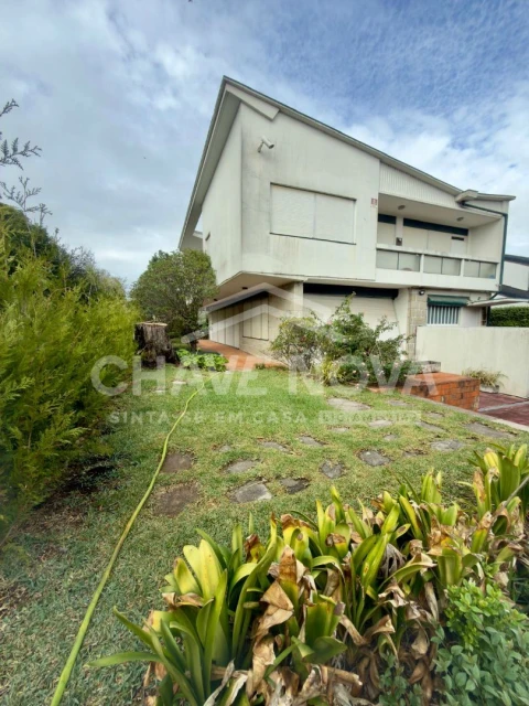 Moradia T4 para Venda em Lordelo do Ouro e Massarelos