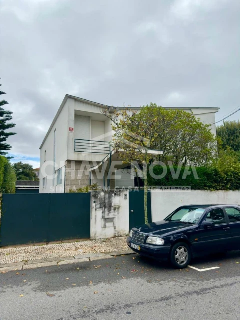 Moradia T4 para Venda em Lordelo do Ouro e Massarelos