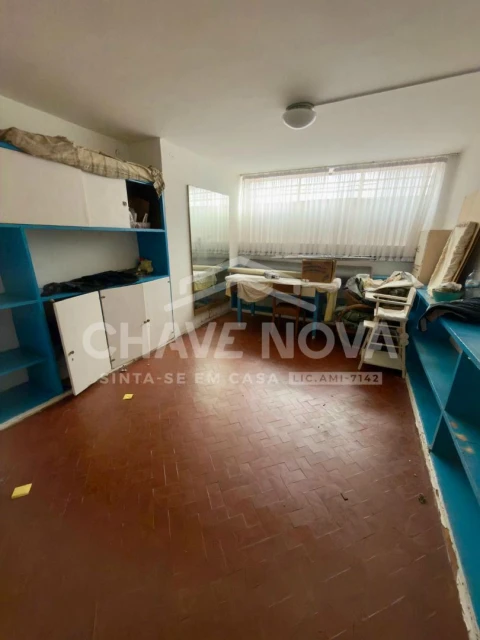 Moradia T4 para Venda em Lordelo do Ouro e Massarelos