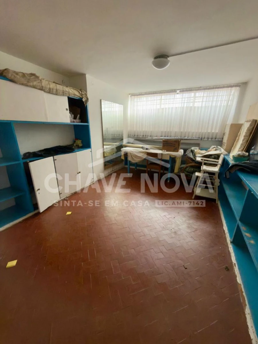 Moradia T4 para Venda em Lordelo do Ouro e Massarelos Foto 18