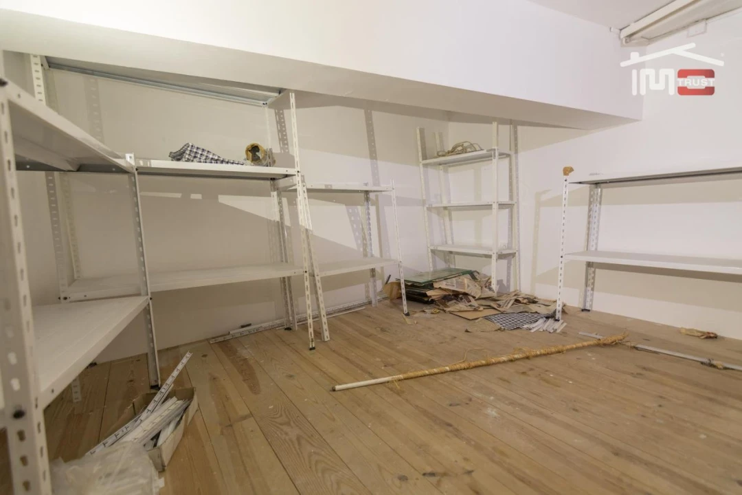 Loja para Arrendamento em Fatima Foto 8