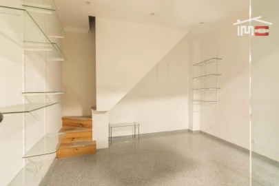 Loja para Arrendamento em Fatima