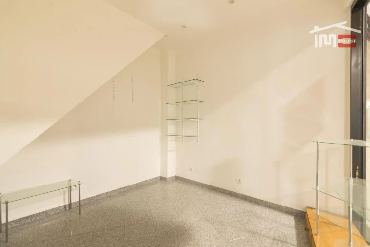 Loja para Arrendamento em Fatima Foto 5