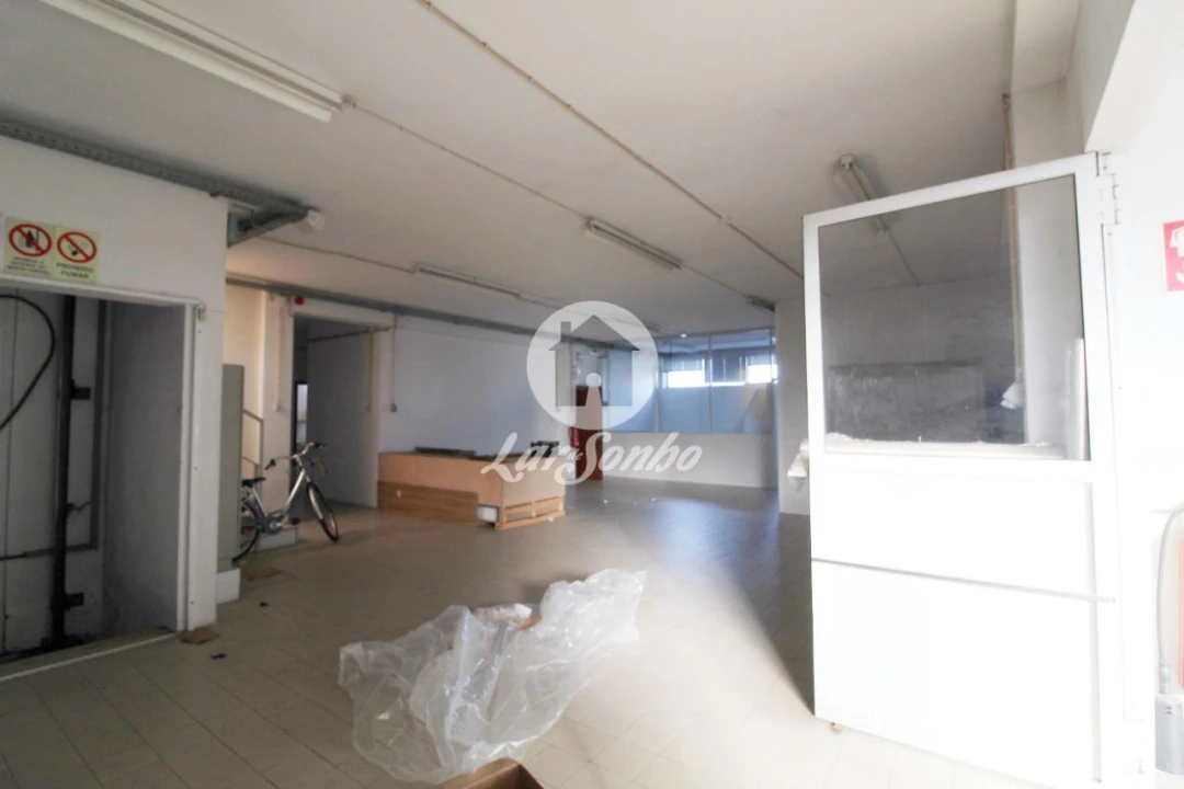 Armazém para Venda em Carvalhal Foto 13