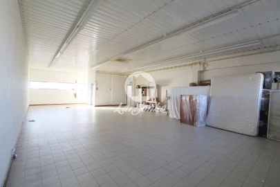 Armazém para Venda em Carvalhal