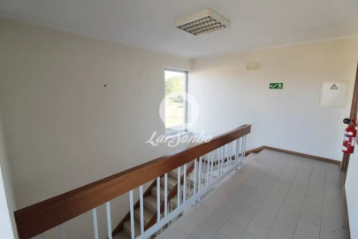 Armazém para Venda em Carvalhal