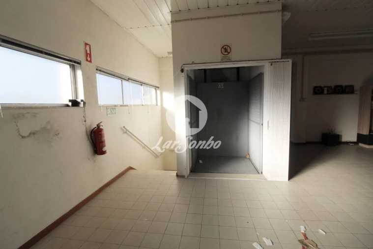 Armazém para Venda em Carvalhal Foto 18