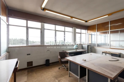 Escritório para Arrendamento em Santa Maria de Lamas