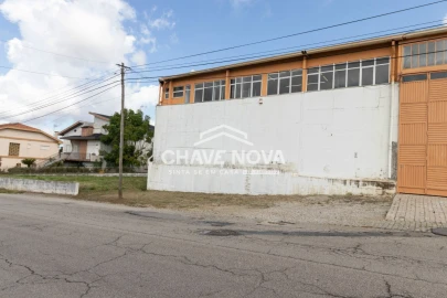 Escritório para Arrendamento em Santa Maria de Lamas