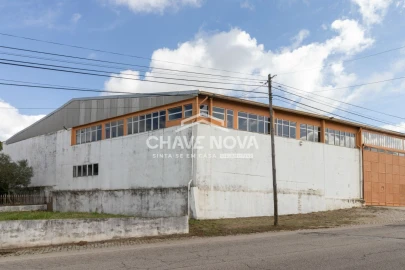 Escritório para Arrendamento em Santa Maria de Lamas