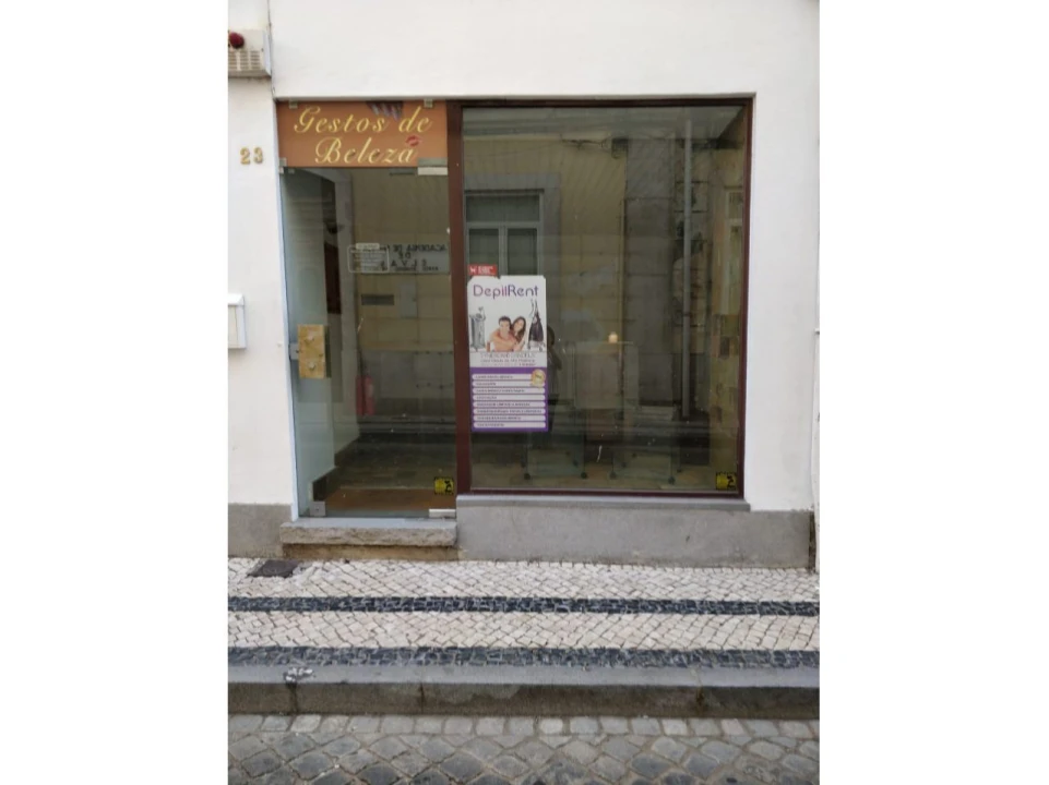 Loja para Arrendamento em Caia, São Pedro e Alcáçova Foto 4