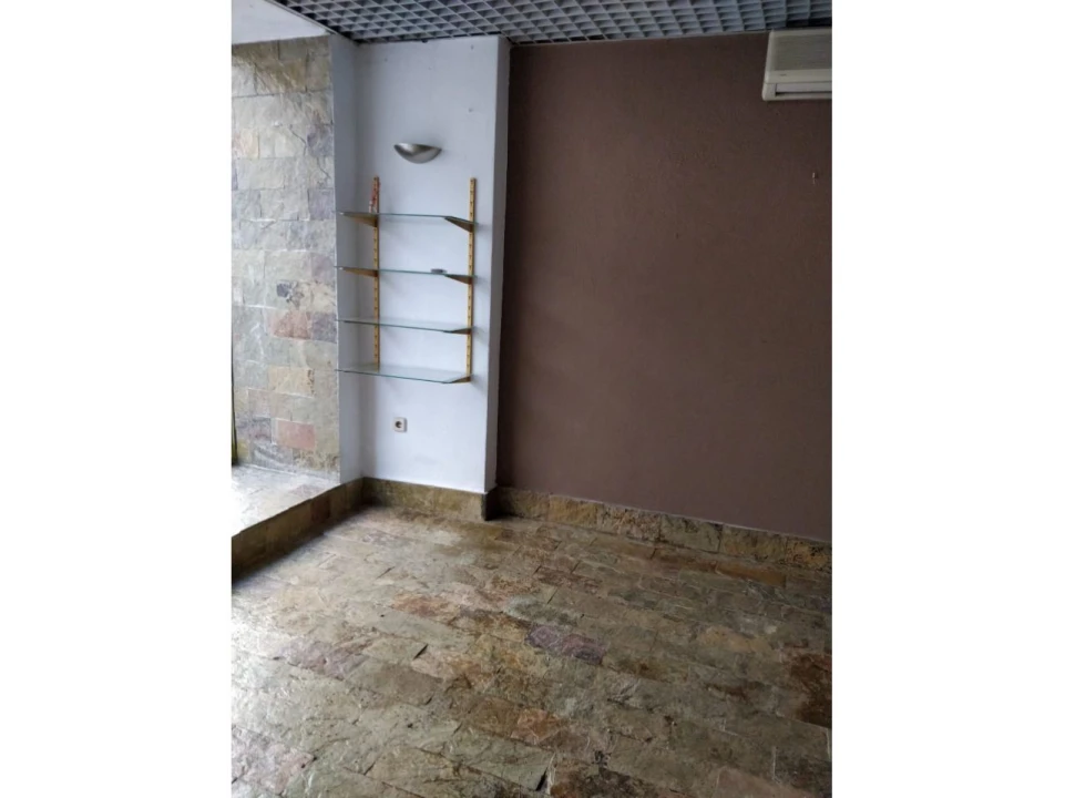 Loja para Arrendamento em Caia, São Pedro e Alcáçova Foto 9