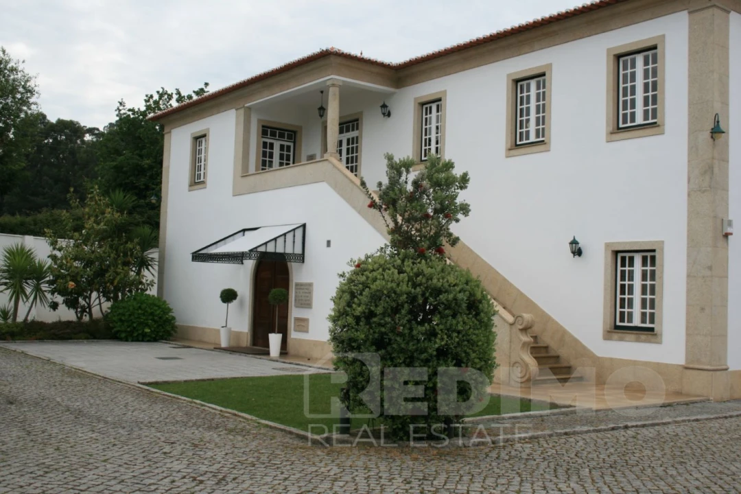 Negócio para Cedência de Quotas em Escapães Foto 2