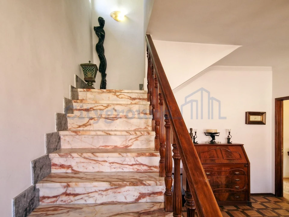 Moradia T6 para Venda em Algueirão-Mem Martins Foto 15