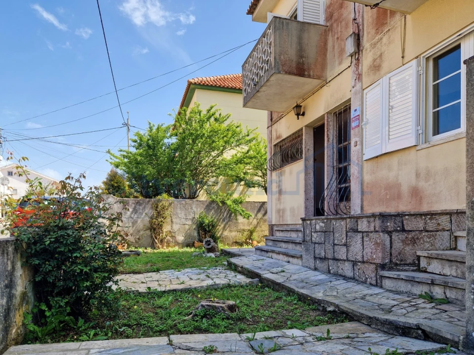 Moradia T6 para Venda em Algueirão-Mem Martins Foto 45