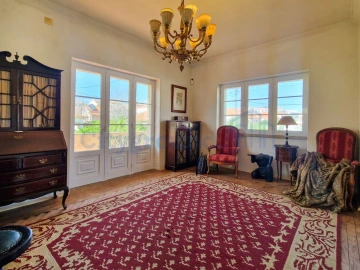 Moradia T6 para Venda em Algueirão-Mem Martins