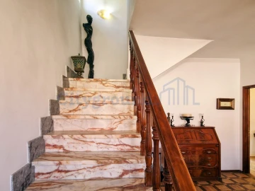 Moradia T6 para Venda em Algueirão-Mem Martins