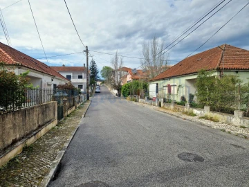 Moradia T6 para Venda em Algueirão-Mem Martins