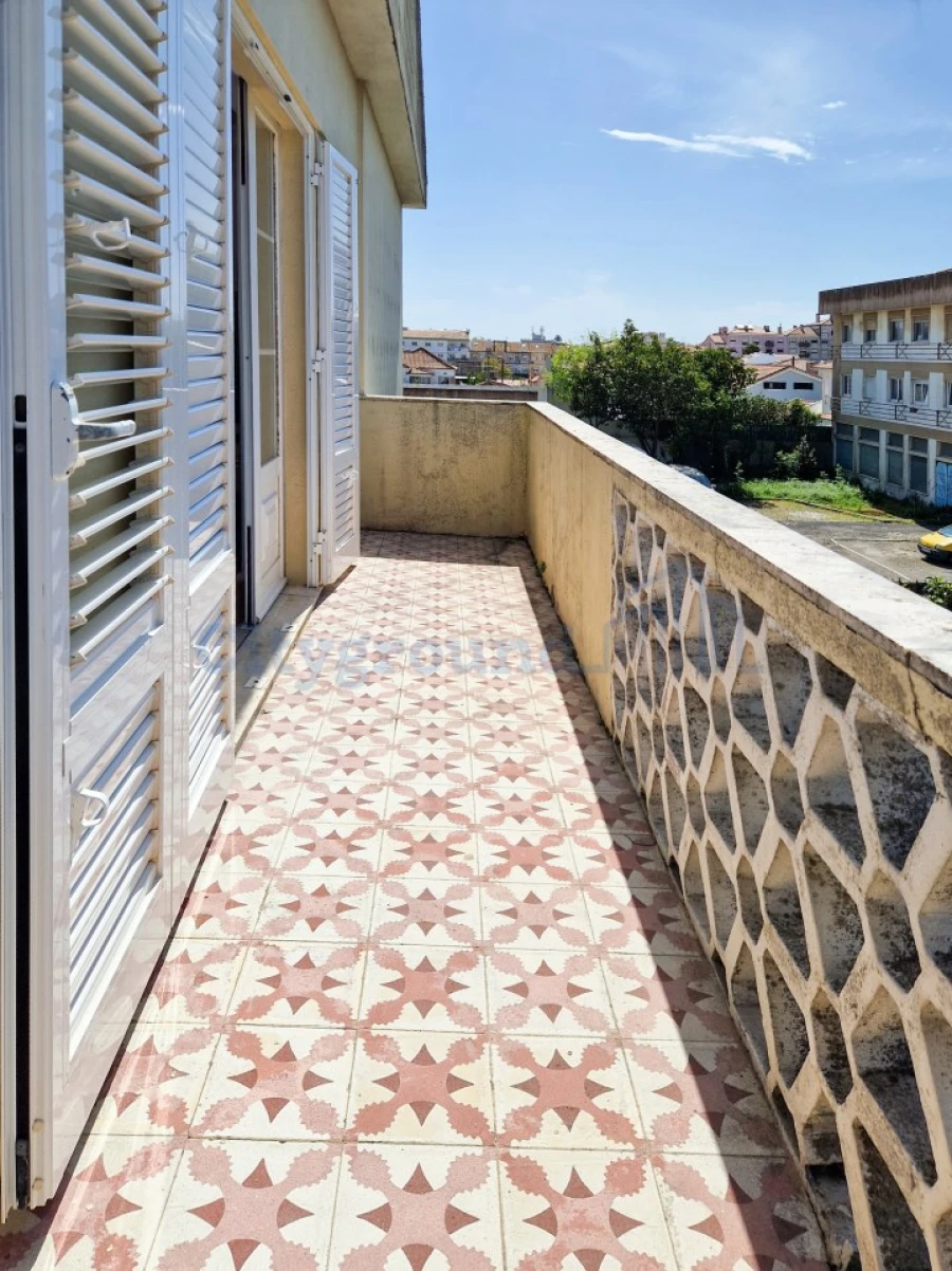 Moradia T6 para Venda em Algueirão-Mem Martins Foto 22