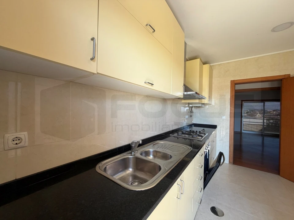 Apartamento T2 para Arrendamento em Aradas Foto 5