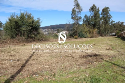 Terreno para Venda em Carvalhosa