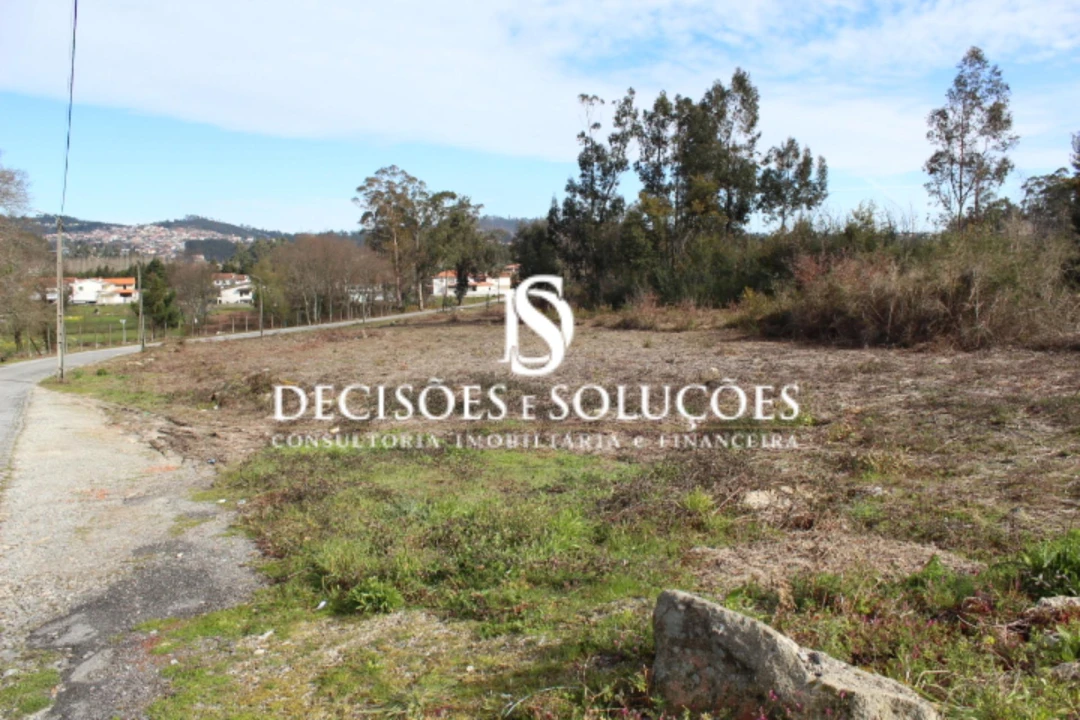 Terreno para Venda em Carvalhosa Foto 7