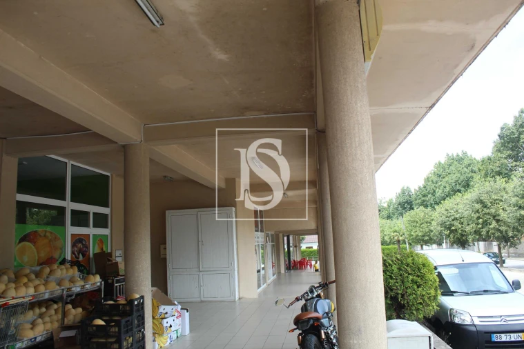 Loja para Venda em Vila Cova da Lixa e Borba de Godim Foto 5