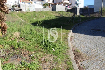 Terreno para Venda em Campo e Sobrado