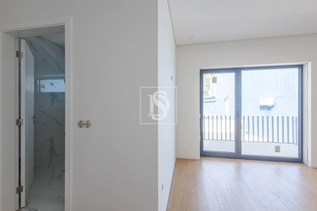 Moradia T3 para Venda em Sobretamega Foto 21