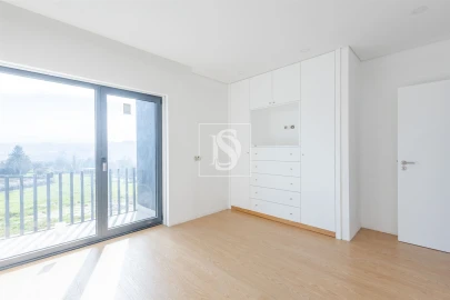 Moradia T3 para Venda em Sobretamega