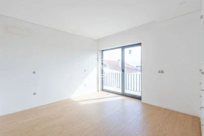 Moradia T3 para Venda em Sobretamega