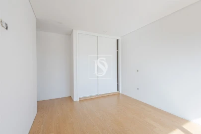 Moradia T3 para Venda em Sobretamega