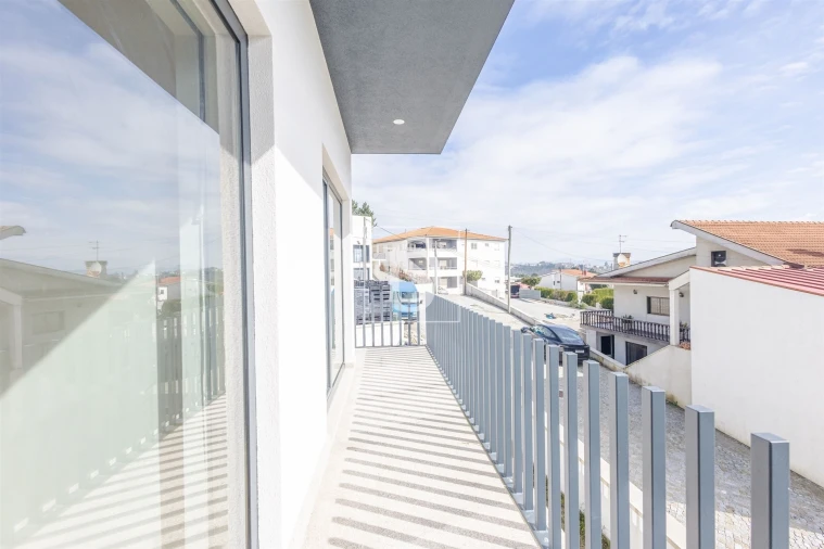 Moradia T3 para Venda em Sobretamega Foto 3