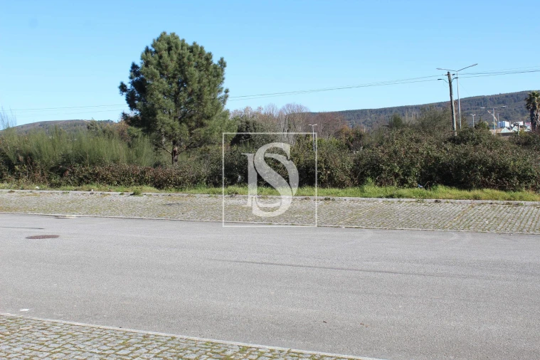 Terreno para Venda em Valongo Foto 4