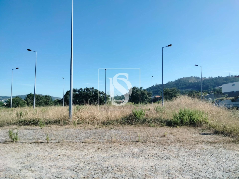 Terreno para Venda em Alpendorada, Várzea e Torrão Foto 10