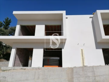 Moradia T3 para Venda em Sobretamega