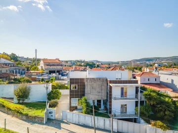 Moradia T4 para Venda em Rebordosa