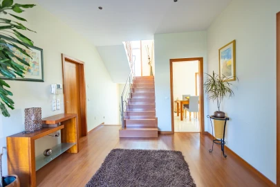 Moradia T4 para Venda em Rebordosa