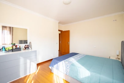 Moradia T4 para Venda em Rebordosa