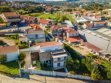 Moradia T4 para Venda em Rebordosa