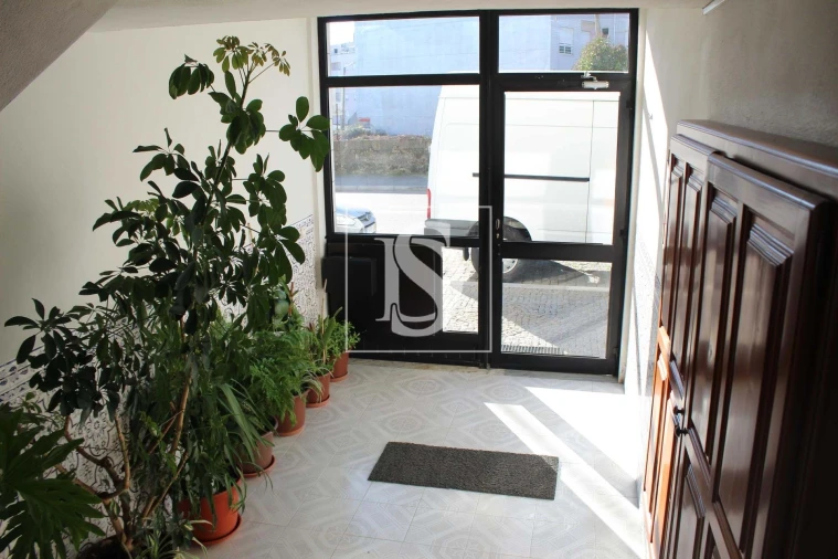 Apartamento T3 para Venda em Paços de Ferreira Foto 5