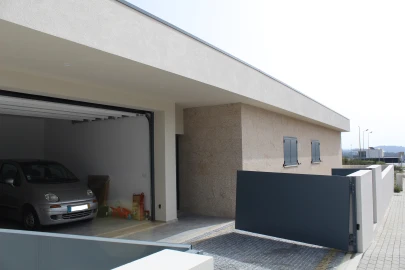 Moradia T3 para Venda em Eiriz