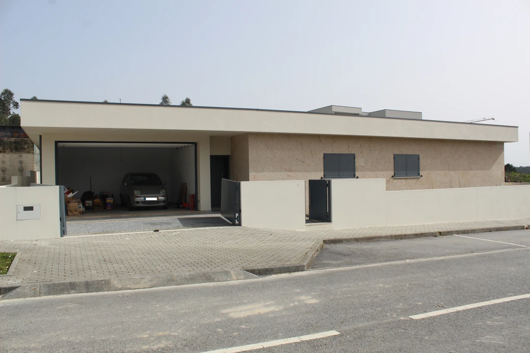 Moradia T3 para Venda em Eiriz Foto 17