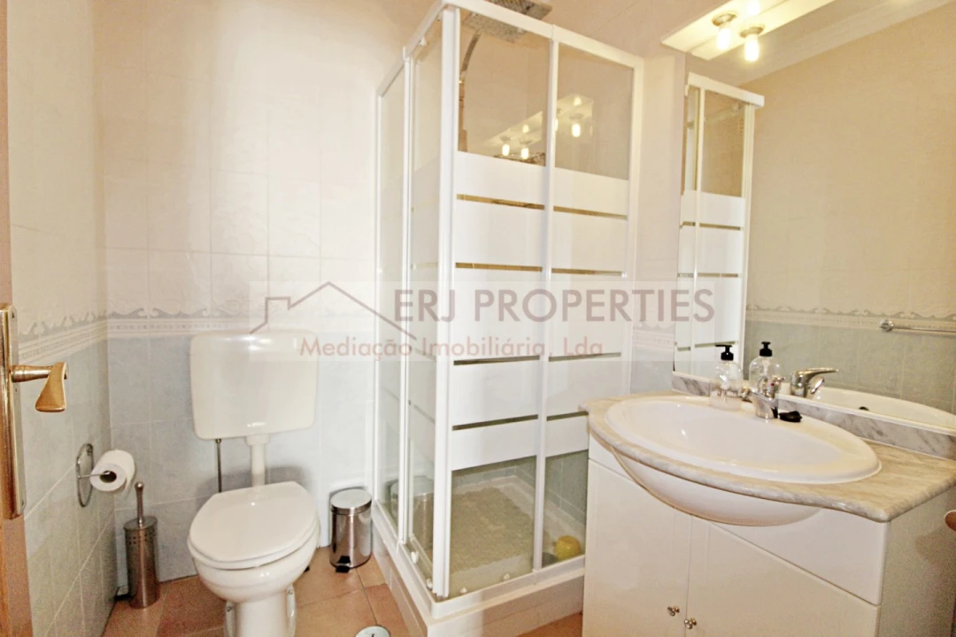 Apartamento T2 para Arrendamento em Altura Foto 16